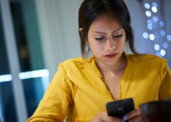Agora você pode trocar cor de balões do WhatsApp