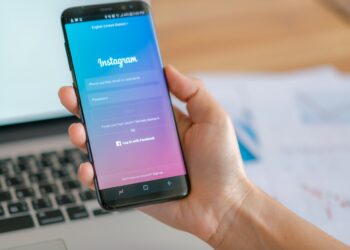 Instagram testa anúncios incontornáveis que interrompem a navegação.