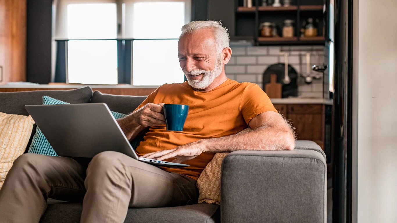 Evite Problemas de Saúde Descubra os riscos ao usar seu Notebook no colo