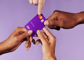 Nubank lança Pix com IA: como fazer transferências em instantes!